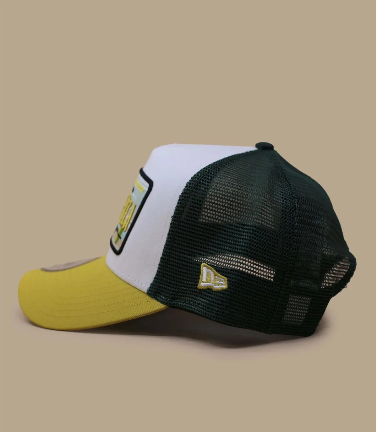 Casquette trucker California jaune vert - Casquette Trucker Patch California celadon dark green New Era : Headict