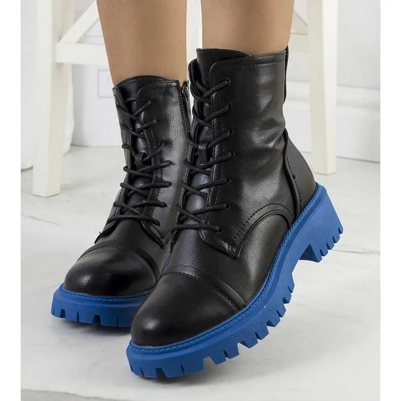 PA1 Bottes noires sur une semelle Rukit bleue le noir