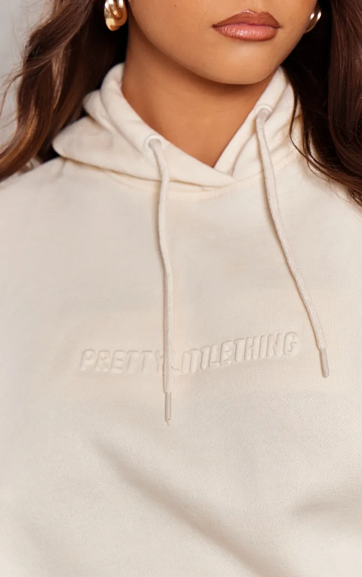 PRETTYLITTLETHING Hoodie crème en relief