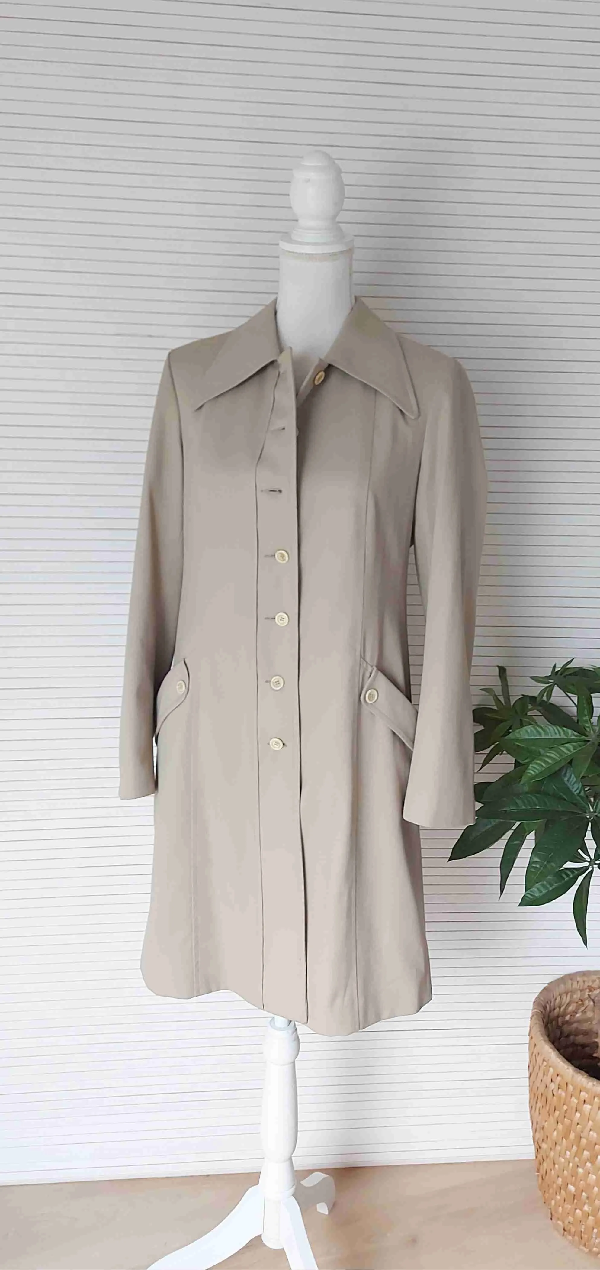 Trench-coat